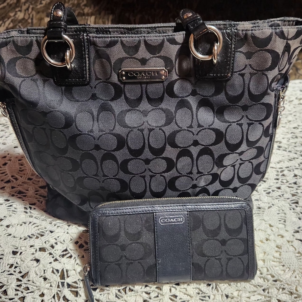 Coach purse and wallet Black with purple interior pre-owned good condition